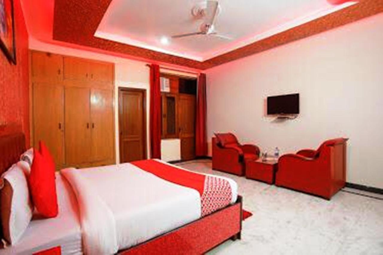 Hotel Inn Noida Esterno foto